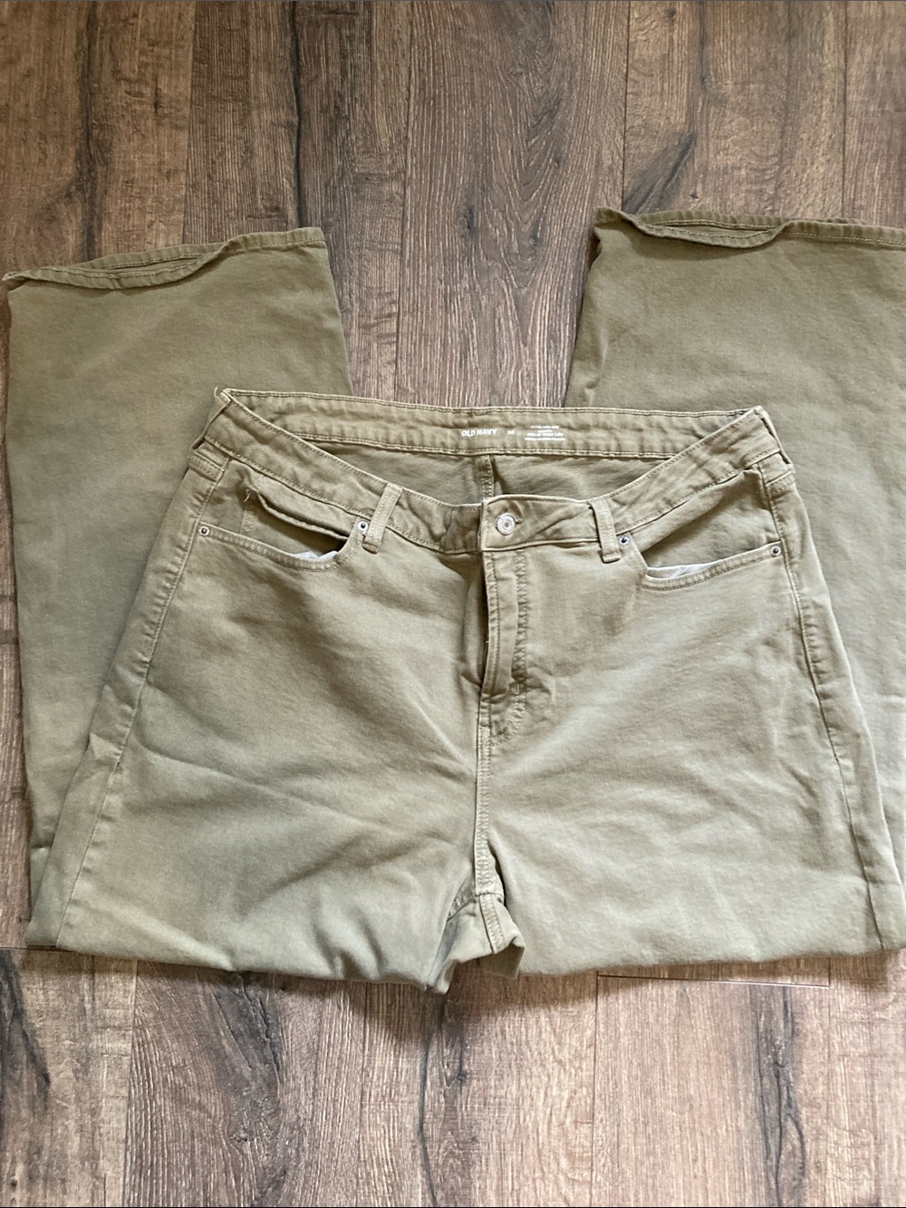 Old Navy Wide-Leg Jeans
